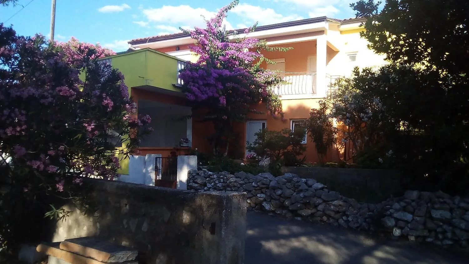 Apartments Midi Petrcane Kroatien