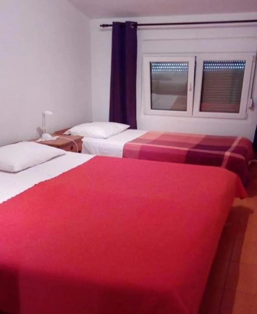 Apartments Midi Petrčane