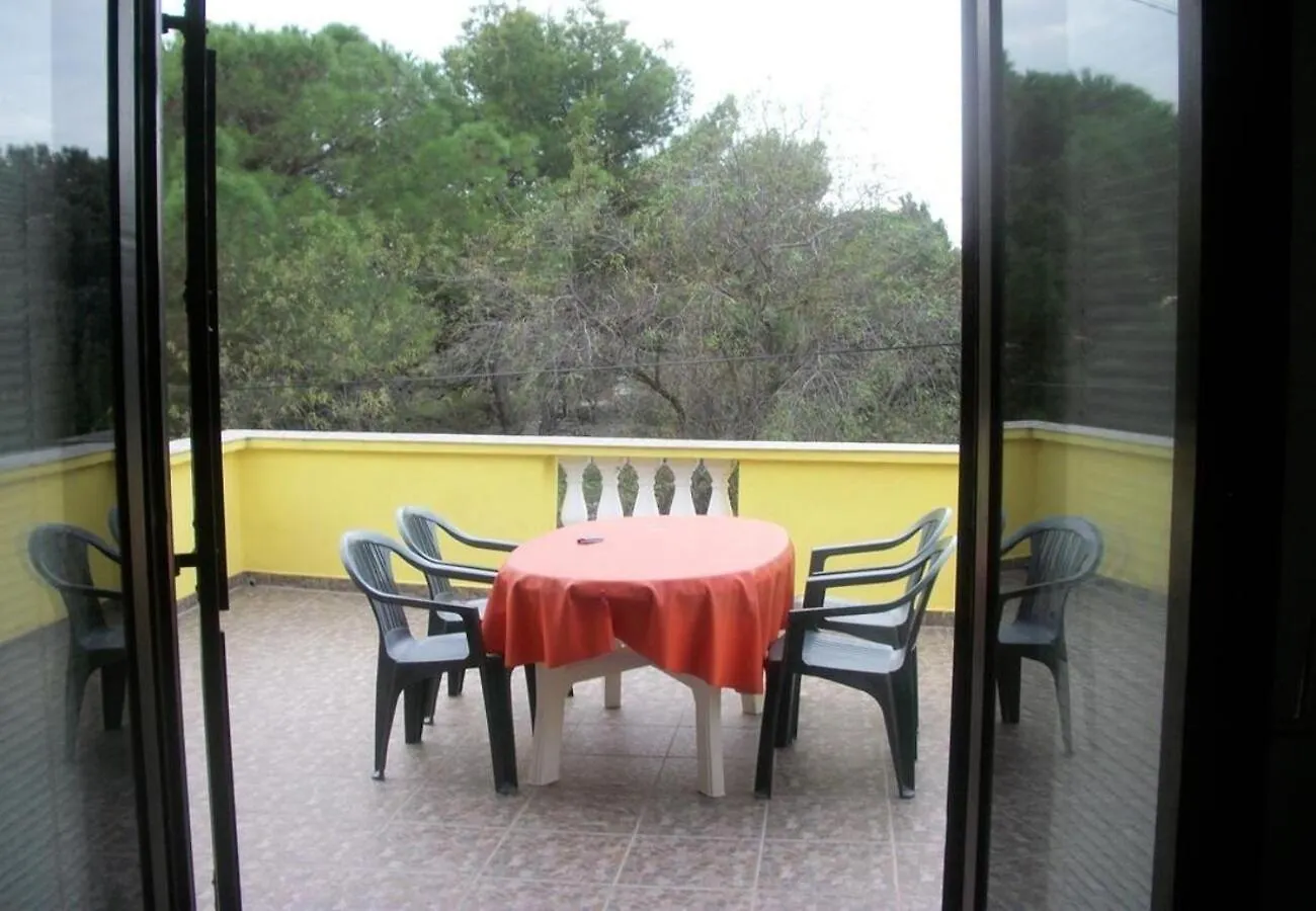 Apartments Midi Petrčane