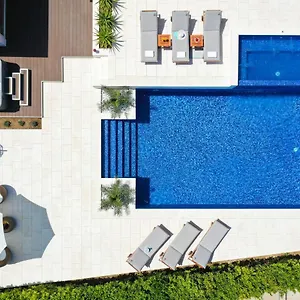  Apartment Pino With Pool, Sauna & Jacuzzi